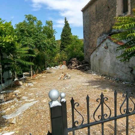 Kalapo Apartment Tseratsiá Dış mekan fotoğraf