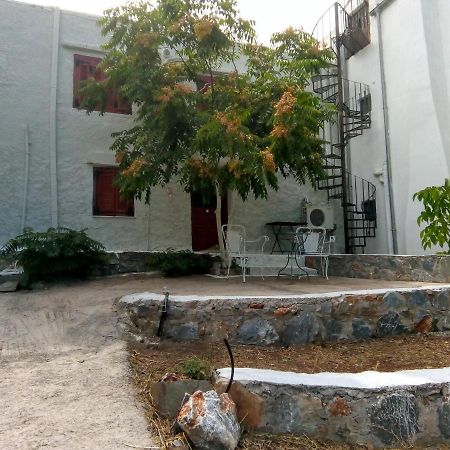 Kalapo Apartment Tseratsiá Dış mekan fotoğraf