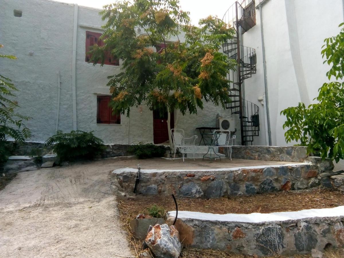 Kalapo Apartment Tseratsiá Dış mekan fotoğraf