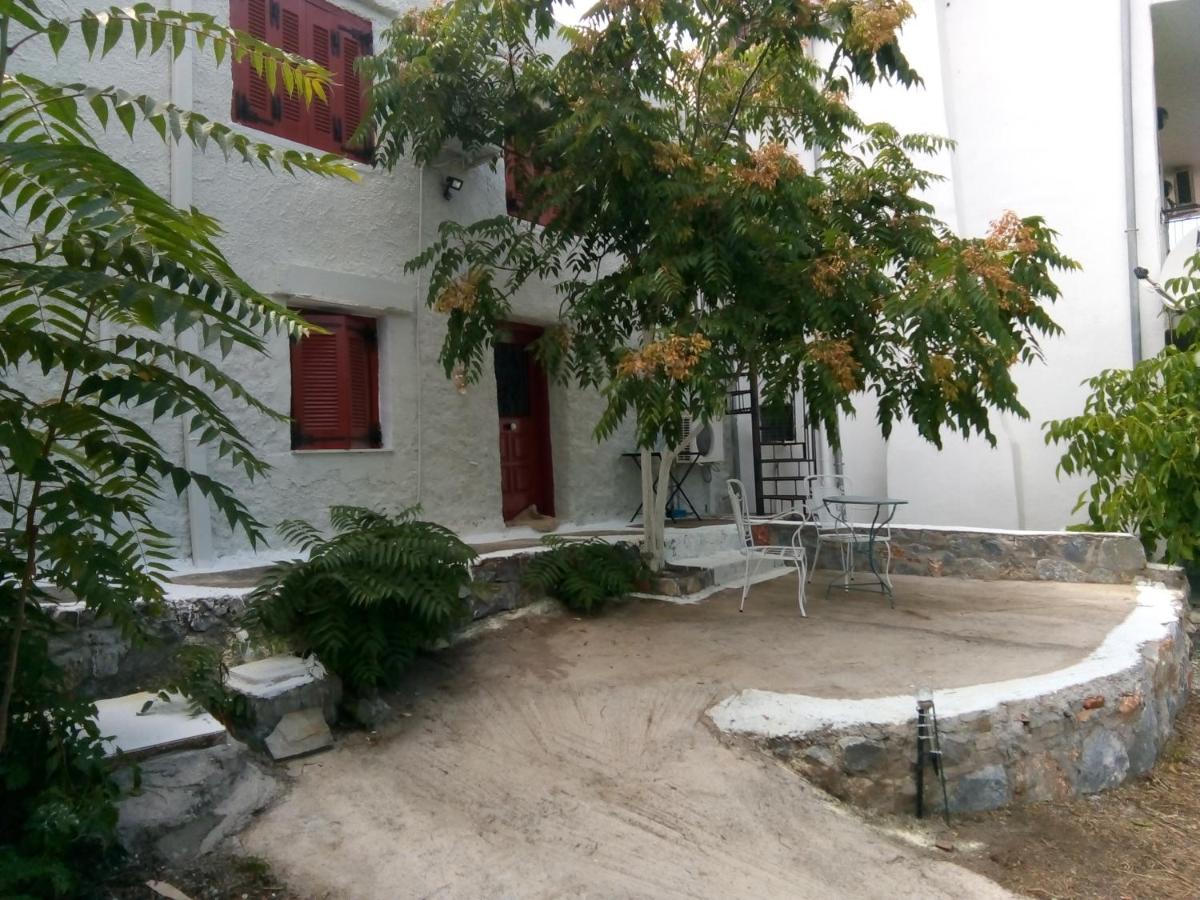 Kalapo Apartment Tseratsiá Dış mekan fotoğraf