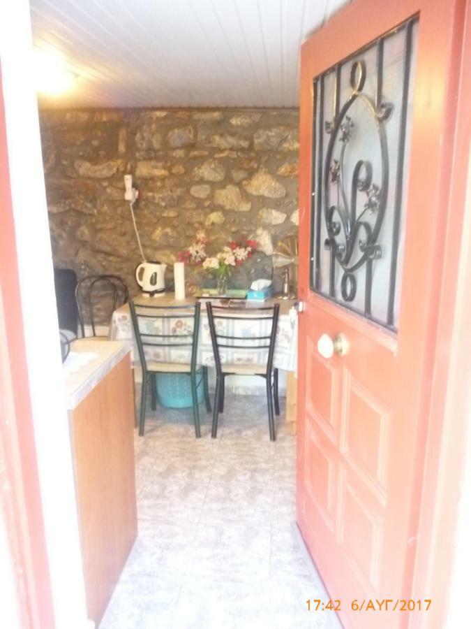 Kalapo Apartment Tseratsiá Dış mekan fotoğraf