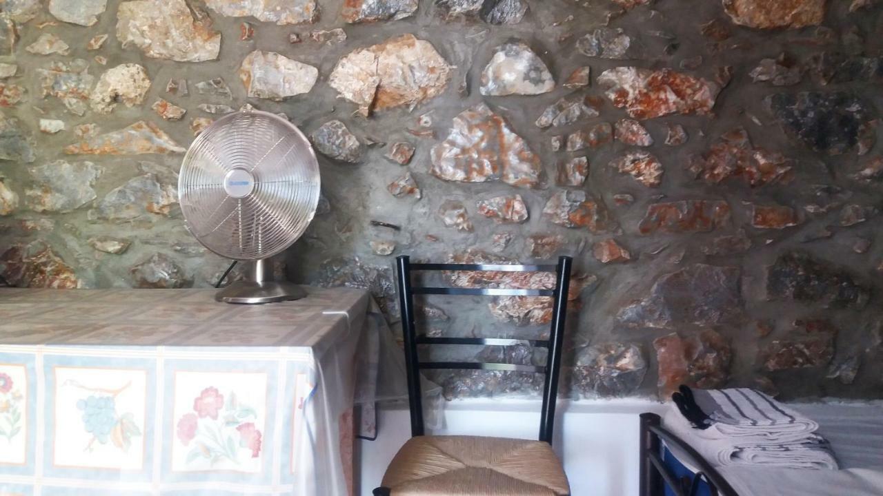 Kalapo Apartment Tseratsiá Dış mekan fotoğraf